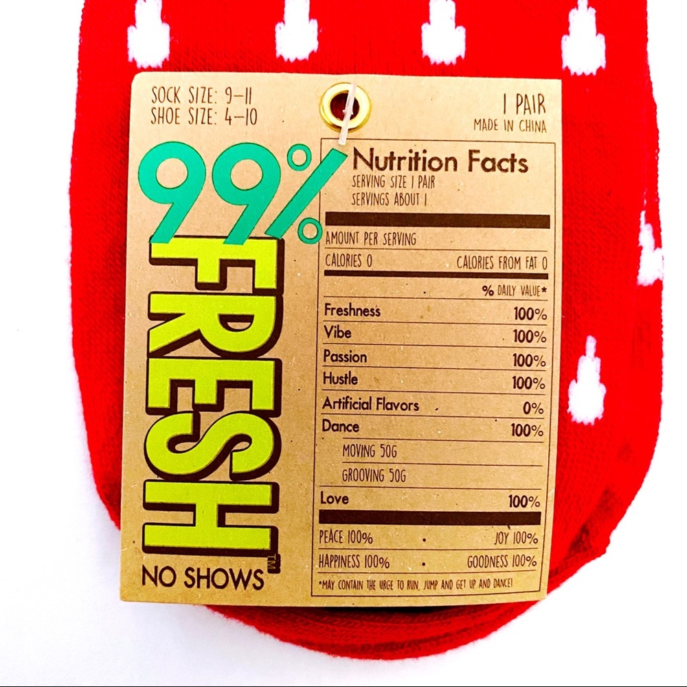 99% Fresh Strawberry Fruit No Show Ankle Socks Womens Novelty Gift - Picture 3 of 3